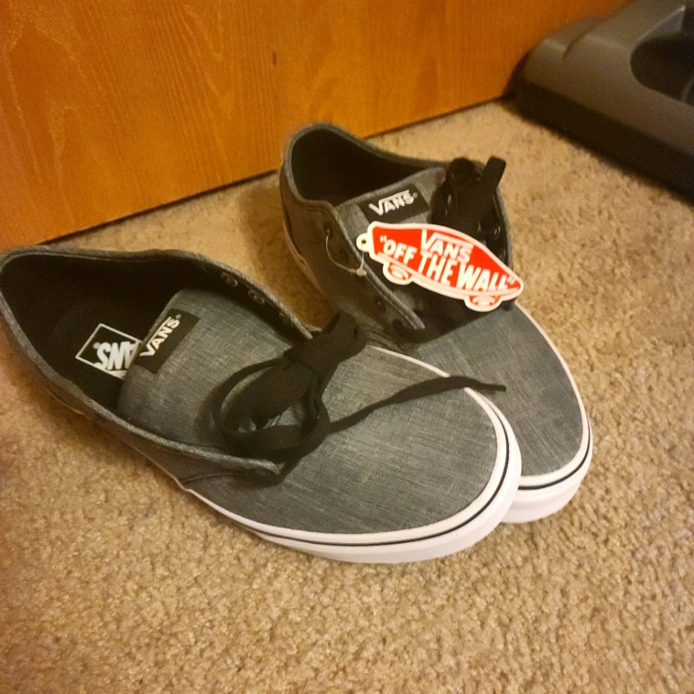 NEW VANS GRAY SZ 10.5